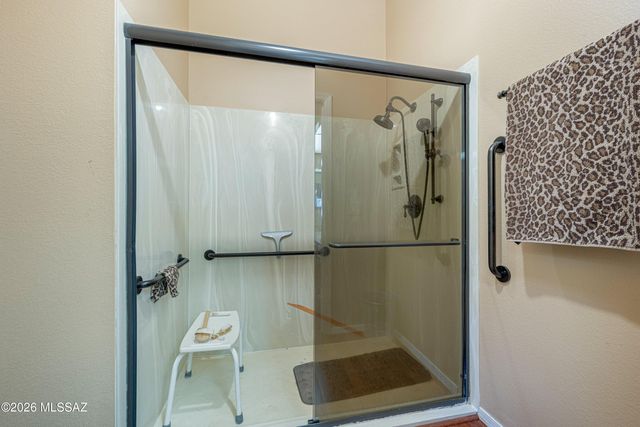 6082 N Black Bear Loop, Tucson, AZ 85750