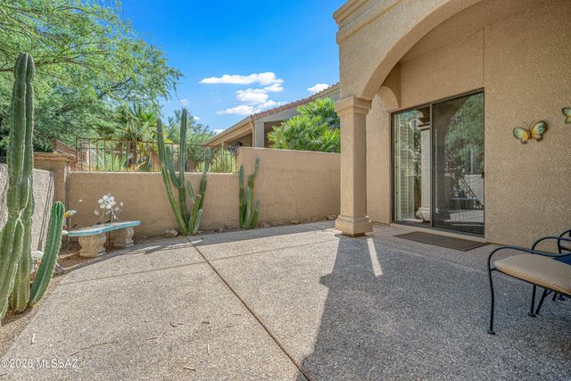6082 N Black Bear Loop, Tucson, AZ 85750