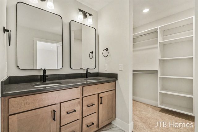 5952 Valley Point Drive, Caledonia, MI 49316