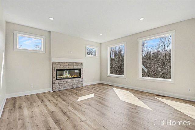 5952 Valley Point Drive, Caledonia, MI 49316