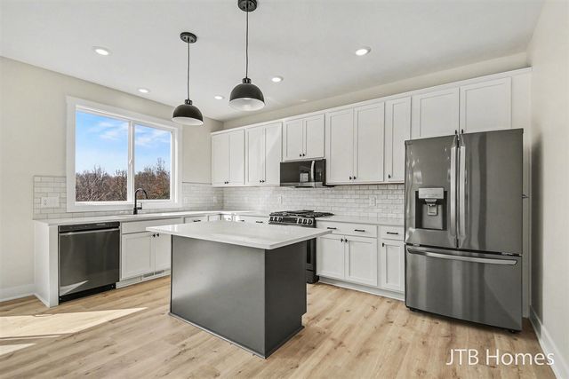 5952 Valley Point Drive, Caledonia, MI 49316