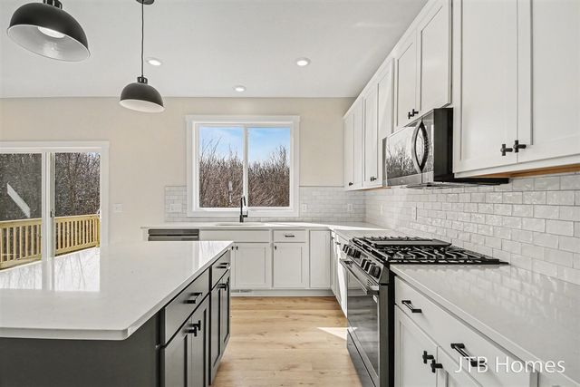 5952 Valley Point Drive, Caledonia, MI 49316