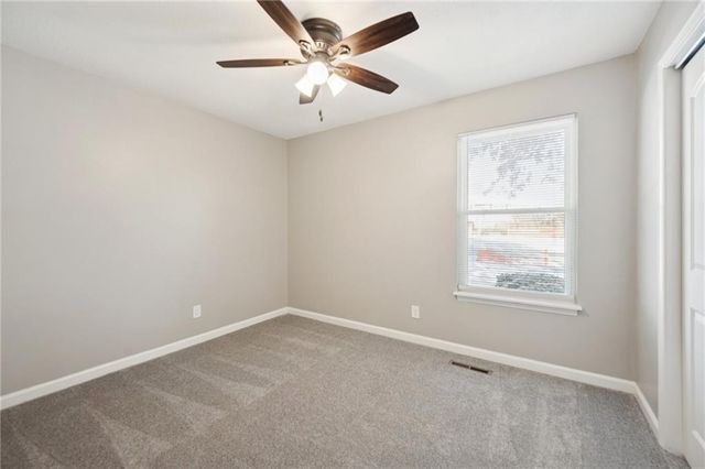 103 W Edgewood Drive, Edgerton, KS 66201