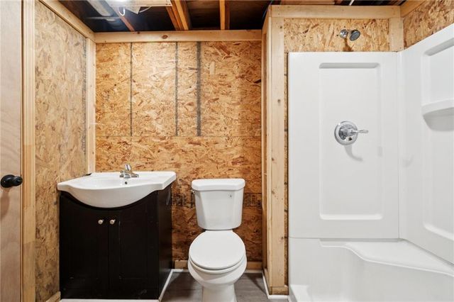 103 W Edgewood Drive, Edgerton, KS 66201