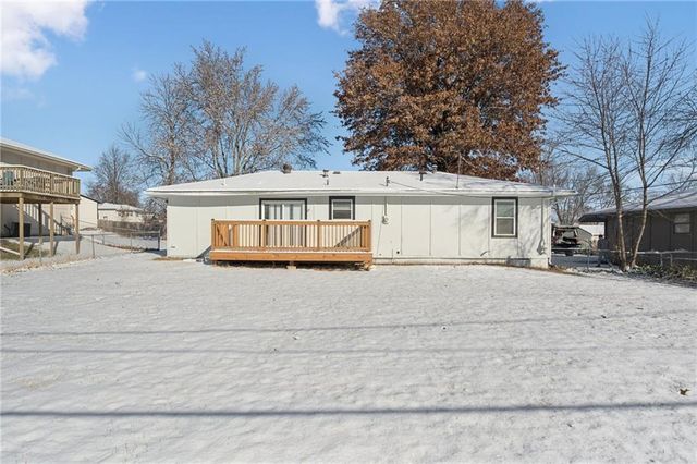 103 W Edgewood Drive, Edgerton, KS 66201