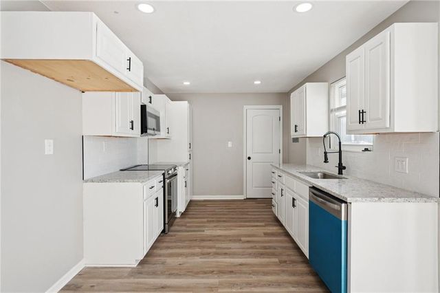 103 W Edgewood Drive, Edgerton, KS 66201