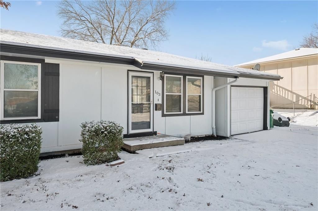 103 W Edgewood Drive, Edgerton, KS 66201