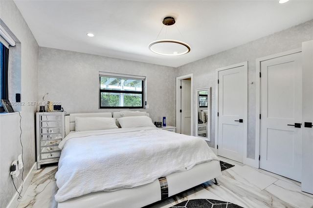 6761 Allen St, Hollywood, FL 33024