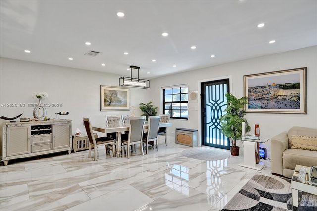 6761 Allen St, Hollywood, FL 33024