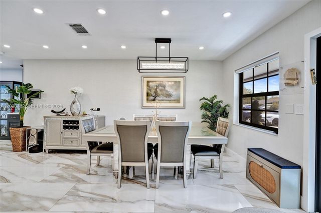 6761 Allen St, Hollywood, FL 33024