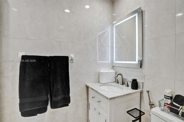 6761 Allen St, Hollywood, FL 33024