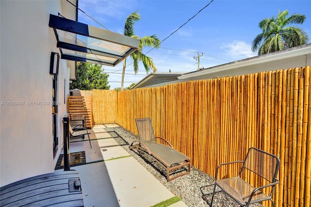 6761 Allen St, Hollywood, FL 33024