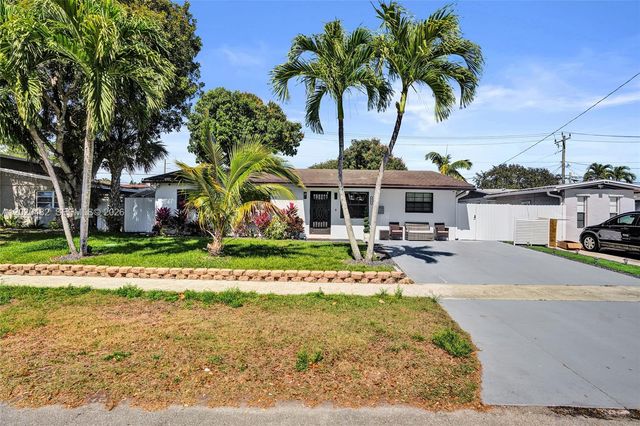 6761 Allen St, Hollywood, FL 33024