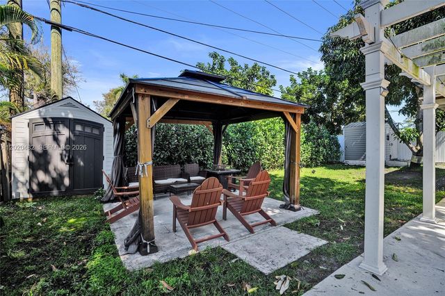6761 Allen St, Hollywood, FL 33024