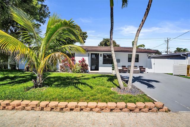 6761 Allen St, Hollywood, FL 33024