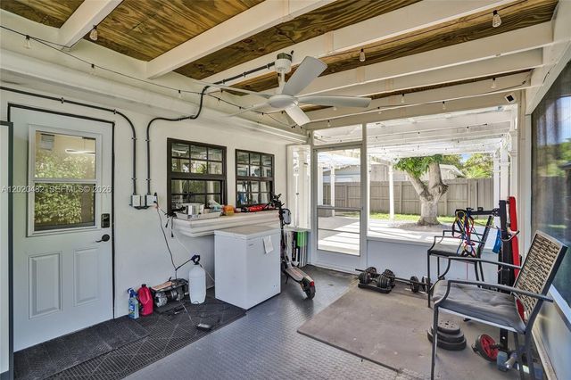 6761 Allen St, Hollywood, FL 33024