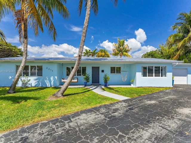 2211 NE 35th Ct, Lighthouse Point, FL 33064