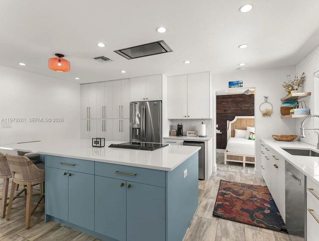 2211 NE 35th Ct, Lighthouse Point, FL 33064