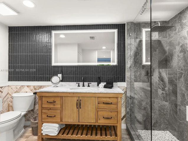 2211 NE 35th Ct, Lighthouse Point, FL 33064