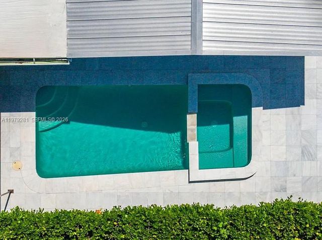 2211 NE 35th Ct, Lighthouse Point, FL 33064