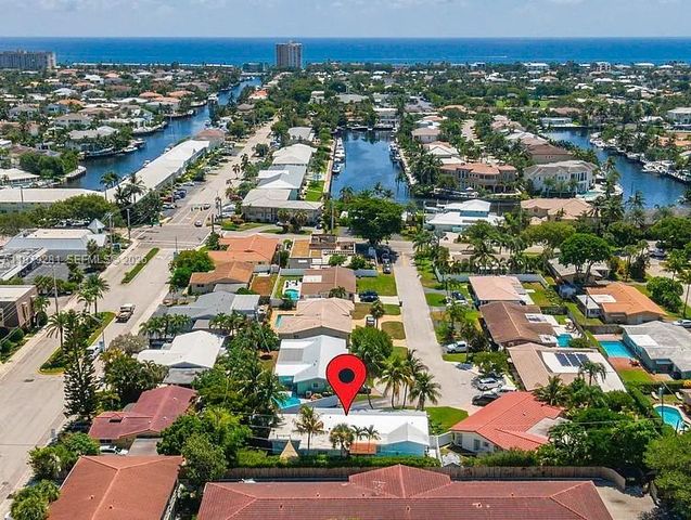 2211 NE 35th Ct, Lighthouse Point, FL 33064