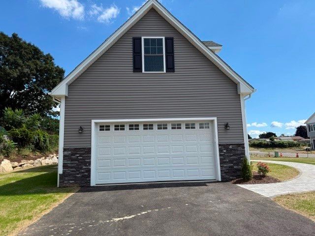 6 Christopher Rhodes Way, Warwick, RI 02888