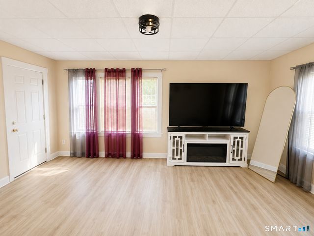 614 Bishop Avenue, Bridgeport, CT 06610