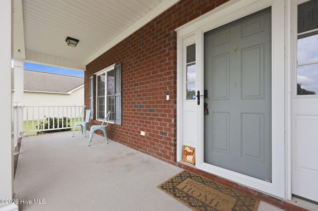 440 Meadowlark Drive, Winterville, NC 28590