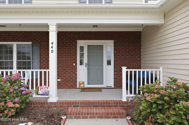 440 Meadowlark Drive, Winterville, NC 28590