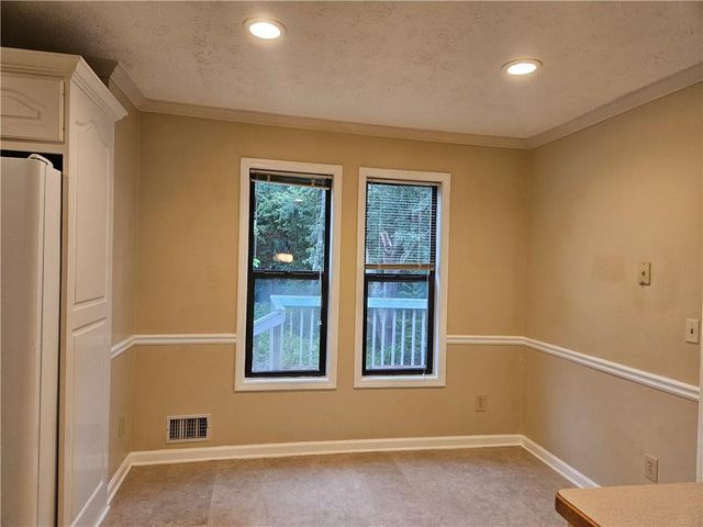 395 Monivea Lane, Roswell, GA 30075