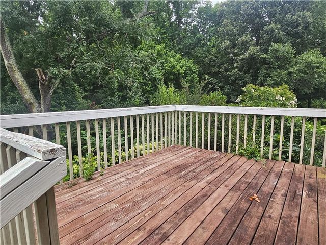 395 Monivea Lane, Roswell, GA 30075