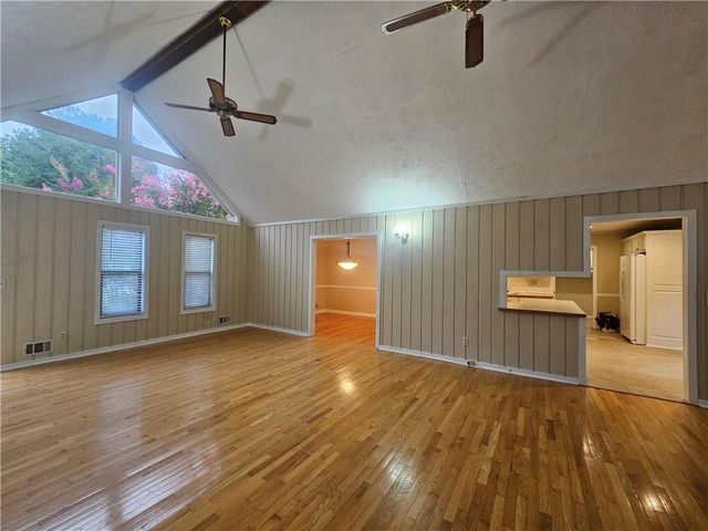 395 Monivea Lane, Roswell, GA 30075