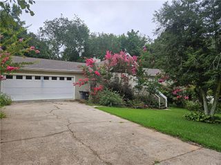 395 Monivea Lane, Roswell, GA 30075