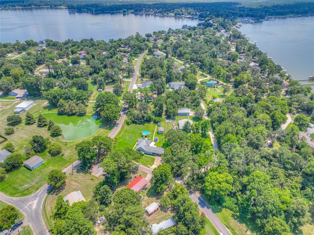 111 Sequoia Drive, Livingston, TX 77351