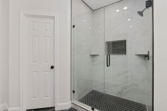 805 Ritchey Street, Gainesville, TX 76240