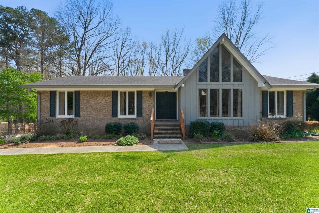 3021 VIRGINIA DRIVE, Hueytown, AL 35023
