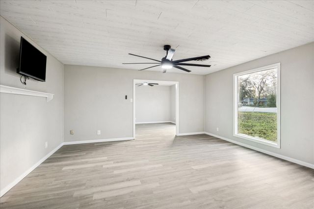 11910 11th Street, Santa Fe, TX 77510