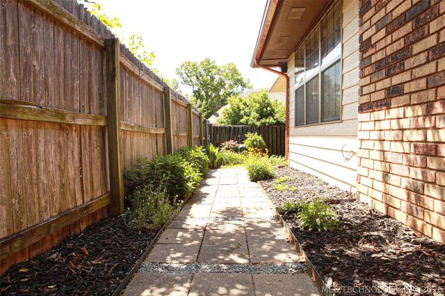 8632 E 79th Street, Tulsa, OK 74133