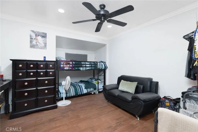 221 W Whittier Avenue, Hemet, CA 92543