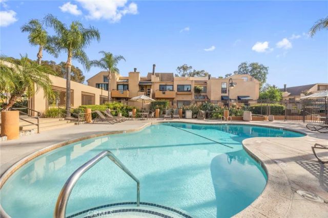 25761 Le Parc 23, Lake Forest, CA 92630