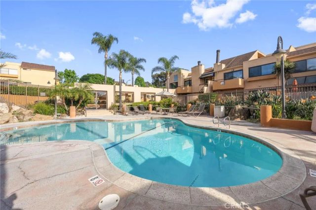 25761 Le Parc 23, Lake Forest, CA 92630