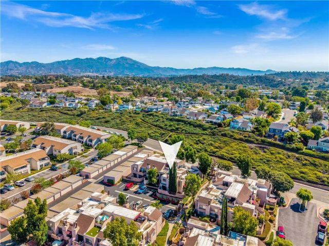 25761 Le Parc 23, Lake Forest, CA 92630