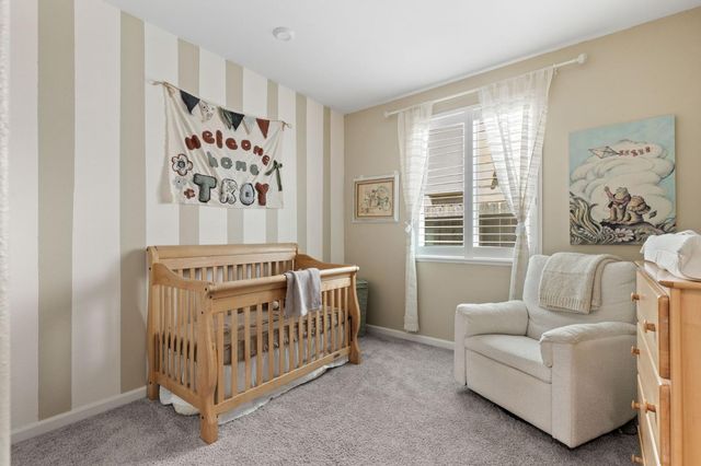 1056 Luna Dr, Roseville, CA 95747