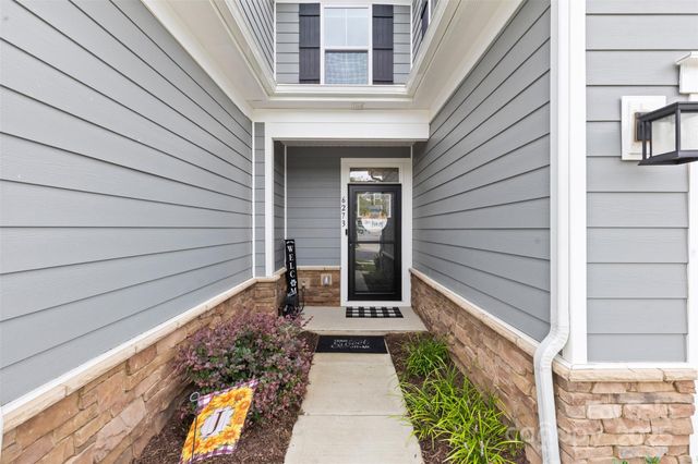6273 Ashton Park Drive, Denver, NC 28037