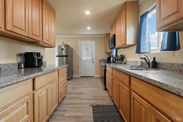 942 5th St, Vallejo, CA 94590