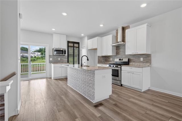 7618 Clayton Avenue, Coopersburg Boro, PA 18036