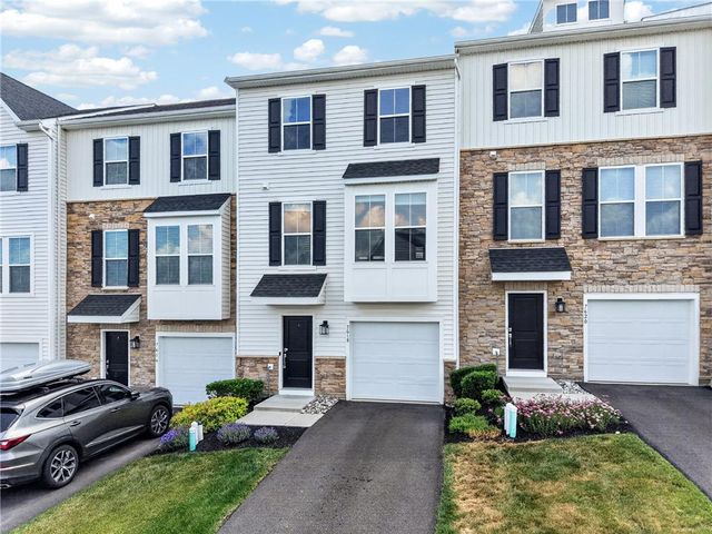 7618 Clayton Avenue, Coopersburg Boro, PA 18036