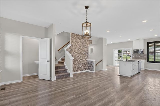 7618 Clayton Avenue, Coopersburg Boro, PA 18036