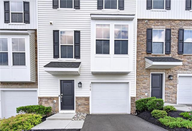 7618 Clayton Avenue, Coopersburg Boro, PA 18036