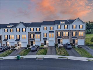 7618 Clayton Avenue, Coopersburg Boro, PA 18036